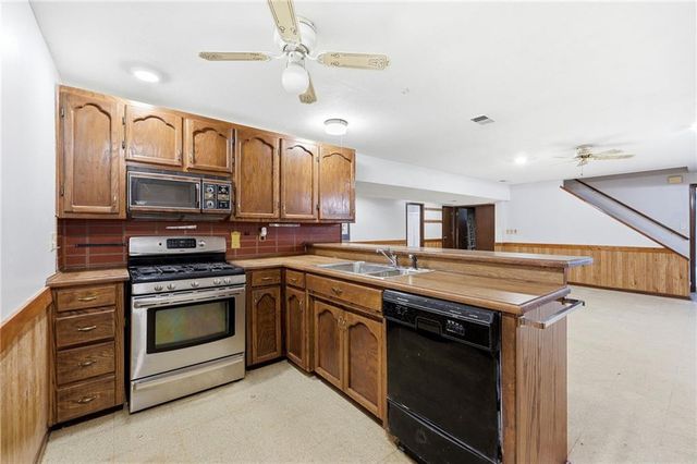 7400 E 126th Street, Grandview, MO 64030
