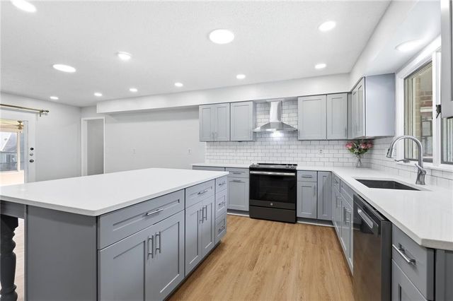 7400 E 126th Street, Grandview, MO 64030