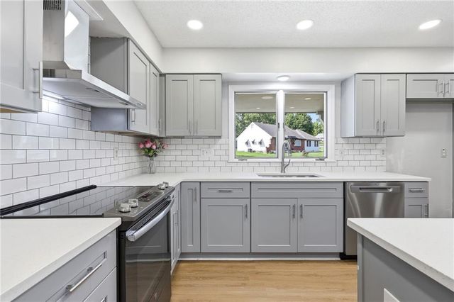 7400 E 126th Street, Grandview, MO 64030