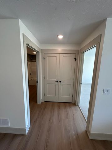 6748 Vriesland Crossing 20, Zeeland Twp, MI 49464