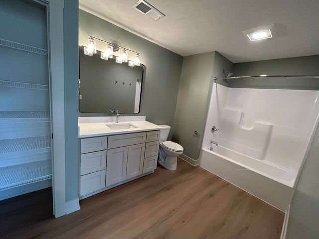 6748 Vriesland Crossing 20, Zeeland Twp, MI 49464