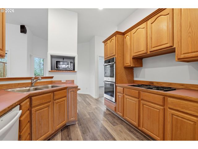 1050 PEACOCK St, Hammond, OR 97121