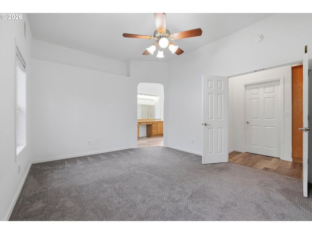 1050 PEACOCK St, Hammond, OR 97121