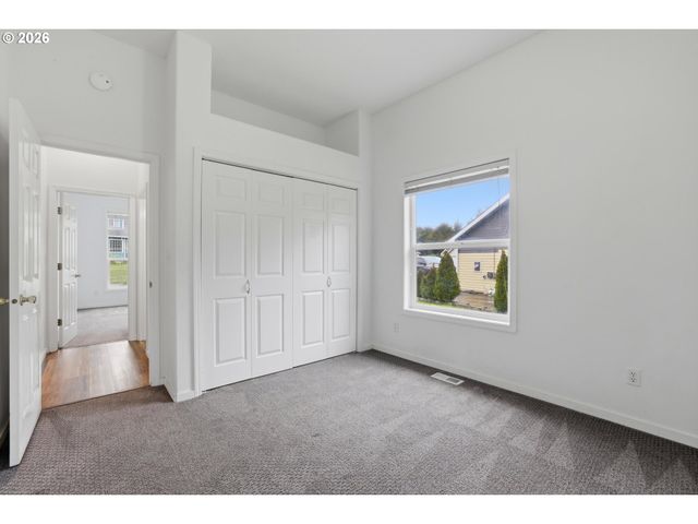 1050 PEACOCK St, Hammond, OR 97121