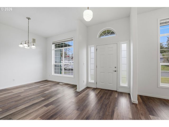 1050 PEACOCK St, Hammond, OR 97121