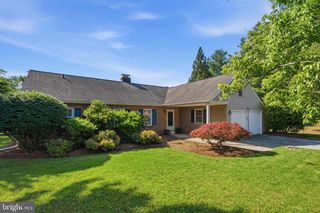 305 SAINT ANDREWS DR, Media, PA 19063