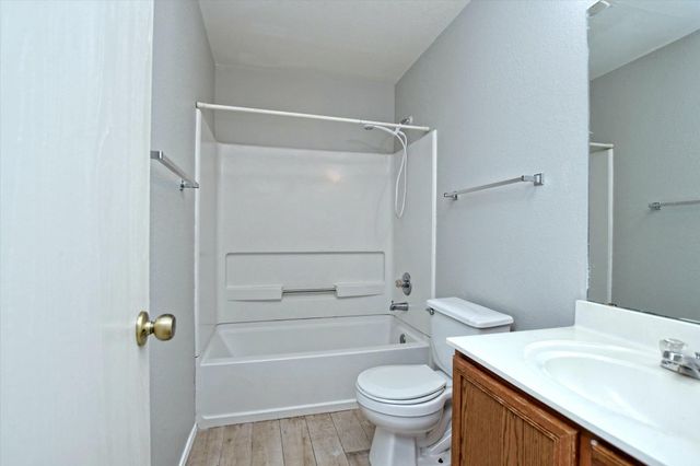 102 Blanco Woods BLVD, Elgin, TX 78621