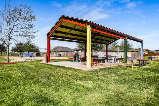 102 Blanco Woods BLVD, Elgin, TX 78621