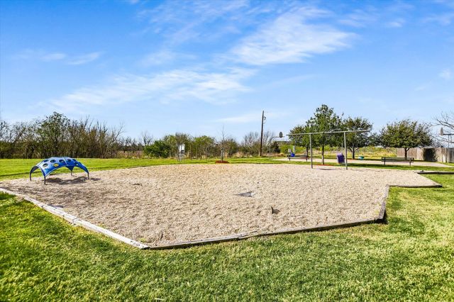 102 Blanco Woods BLVD, Elgin, TX 78621