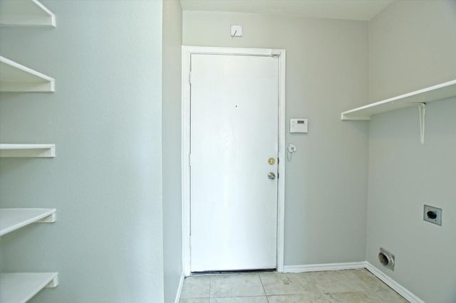 102 Blanco Woods BLVD, Elgin, TX 78621