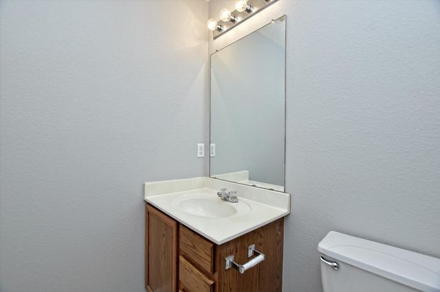 102 Blanco Woods BLVD, Elgin, TX 78621