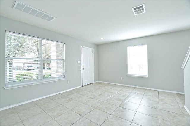 102 Blanco Woods BLVD, Elgin, TX 78621