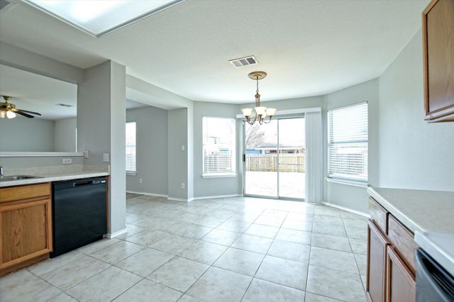 102 Blanco Woods BLVD, Elgin, TX 78621