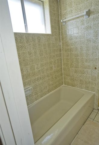 31 Ivy Court, Jones Creek, TX 77541
