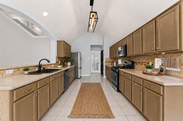 5010 Cypress Spring Drive, Missouri City, TX 77459