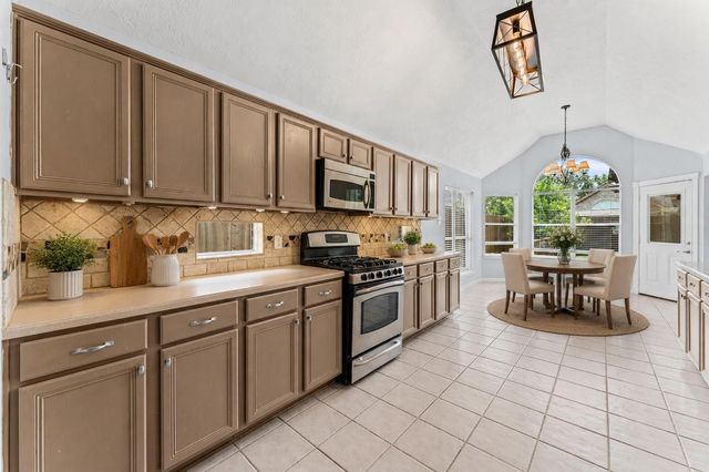 5010 Cypress Spring Drive, Missouri City, TX 77459