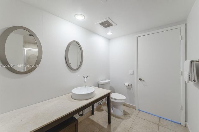 495 Brickell Ave 5205, Miami, FL 33131