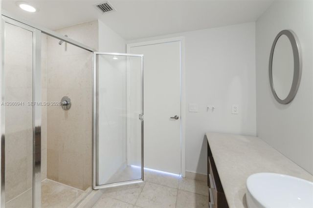 495 Brickell Ave 5205, Miami, FL 33131