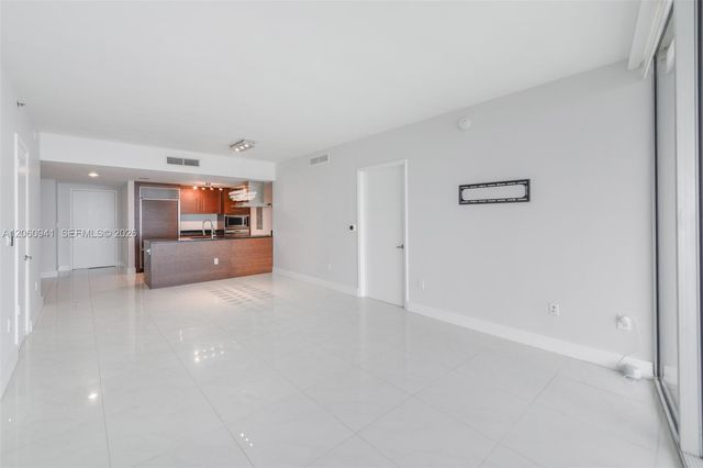 495 Brickell Ave 5205, Miami, FL 33131