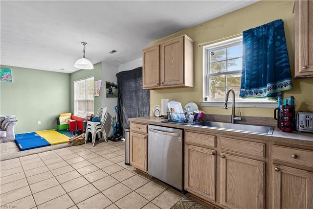 106 Dutchland TRL, Suffolk, VA 23434