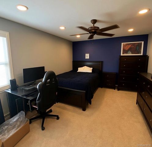 7 Carston Street W, Selden, NY 11784