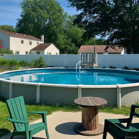 7 Carston Street W, Selden, NY 11784