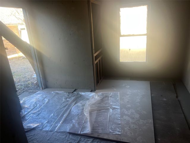 120 Mary Alice Drive, Valley Mills, TX 76689