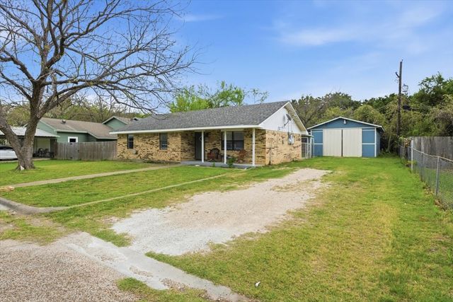 120 Mary Alice Drive, Valley Mills, TX 76689