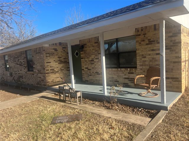 120 Mary Alice Drive, Valley Mills, TX 76689