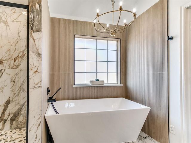 16523 Cobblestone Circle, Choctaw, OK 73020