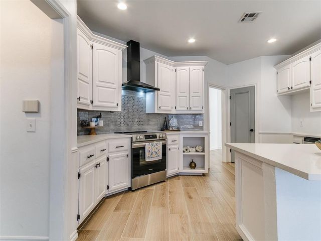 16523 Cobblestone Circle, Choctaw, OK 73020