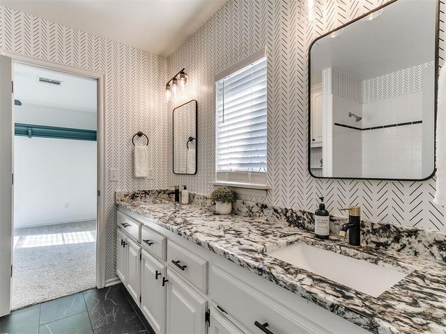 16523 Cobblestone Circle, Choctaw, OK 73020