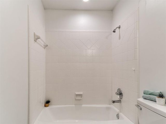 16523 Cobblestone Circle, Choctaw, OK 73020