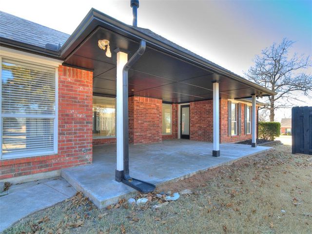 16523 Cobblestone Circle, Choctaw, OK 73020