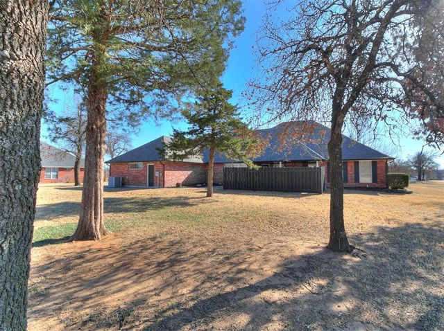 16523 Cobblestone Circle, Choctaw, OK 73020