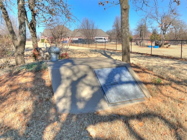 16523 Cobblestone Circle, Choctaw, OK 73020