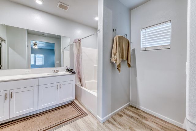 1391 Shoreside Drive, Madera, CA 93637