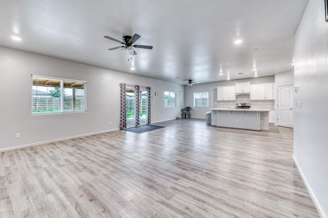 1391 Shoreside Drive, Madera, CA 93637