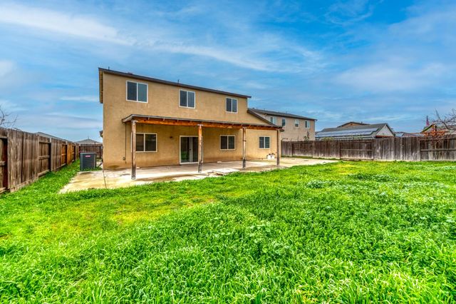 1391 Shoreside Drive, Madera, CA 93637