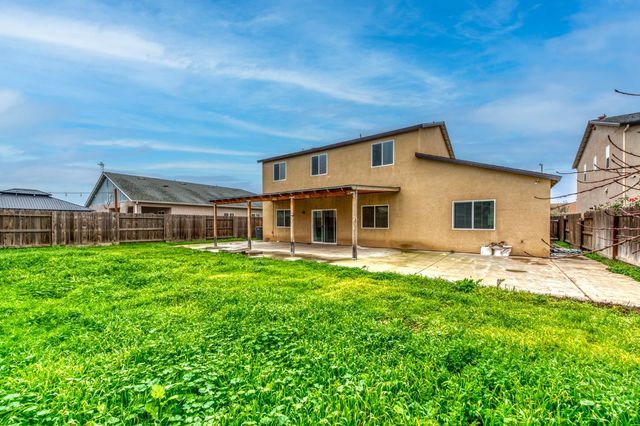 1391 Shoreside Drive, Madera, CA 93637