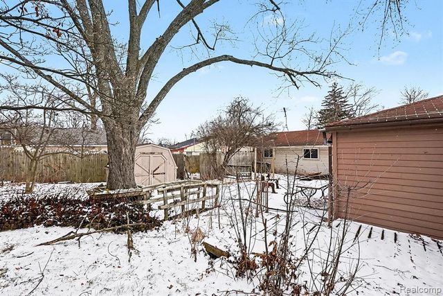 672 Linda Vista Drive, Pontiac, MI 48342