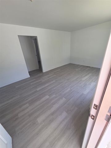 672 Linda Vista Drive, Pontiac, MI 48342