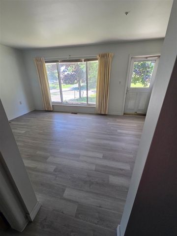 672 Linda Vista Drive, Pontiac, MI 48342