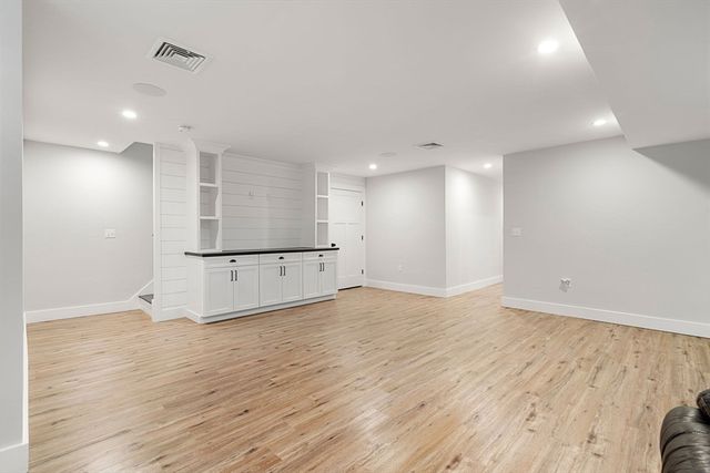 4 Crossman St 4, Boston, MA 02126