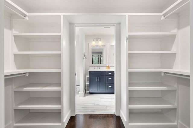 4 Crossman St 4, Boston, MA 02126