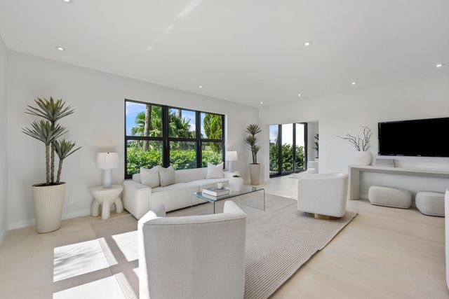 800 Greensward Court 107-I, Delray Beach, FL 33445