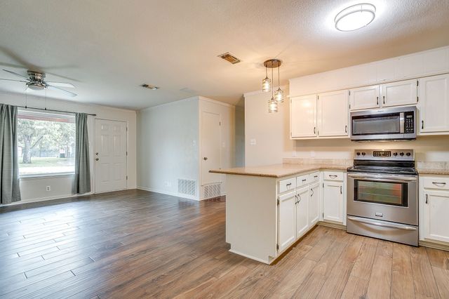 709 N Avenue B, Springtown, TX 76082