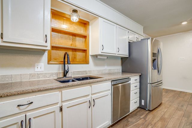 709 N Avenue B, Springtown, TX 76082