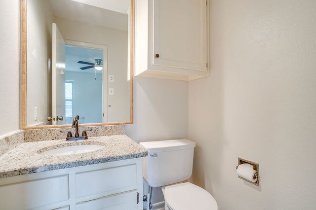 709 N Avenue B, Springtown, TX 76082