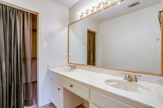 709 N Avenue B, Springtown, TX 76082